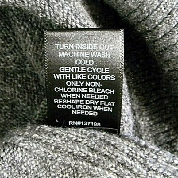 Tahari Womens Gray Turtleneck Tunic Sweater Size M Polyester Spandex Blend NWOT - Picture 5 of 14